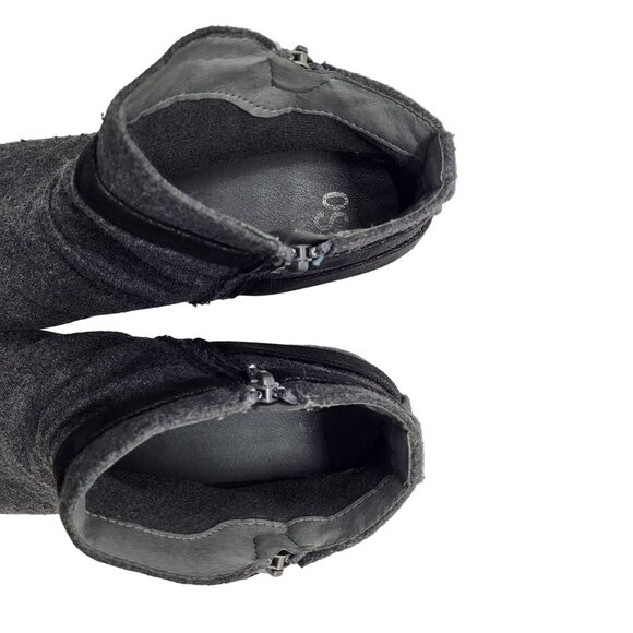 SO Garlic Grey Hidden Wedge Ankle Booties Boots Ruched Buckle Side Zip Womens 9M - Picture 9 of 10